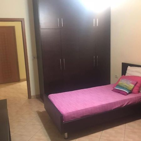 Lovely 2 Bedroom Apartment Tiranë Ngoại thất bức ảnh