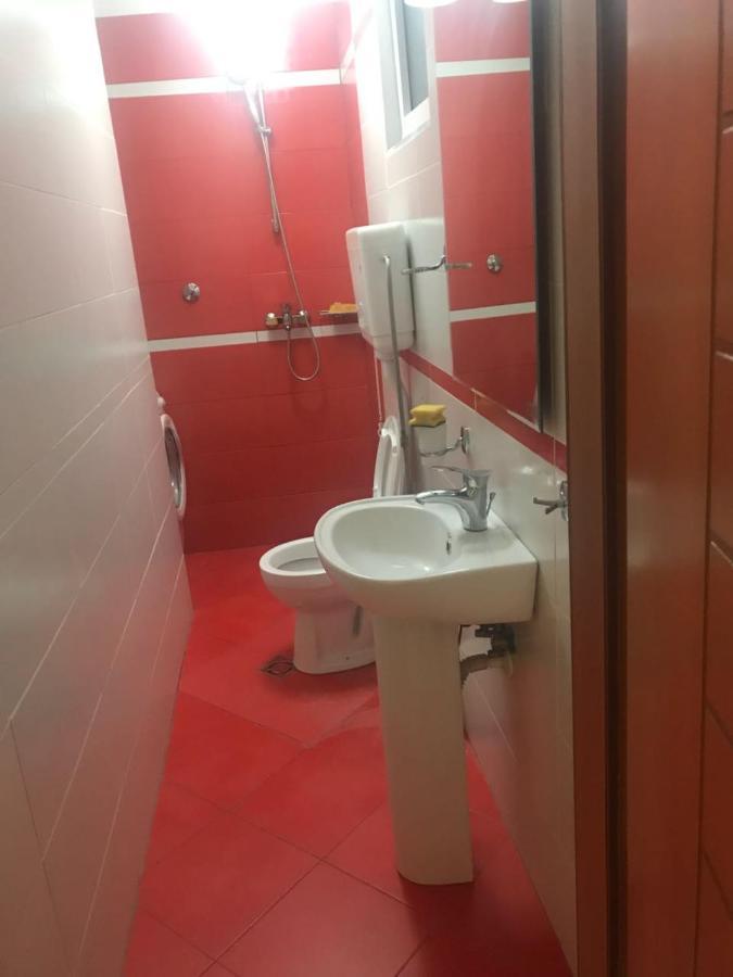 Lovely 2 Bedroom Apartment Tiranë Ngoại thất bức ảnh