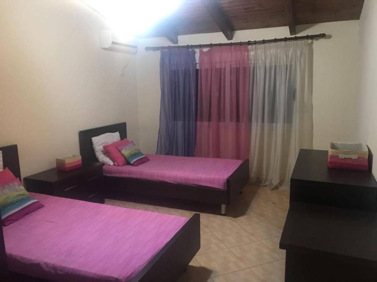 Lovely 2 Bedroom Apartment Tiranë Ngoại thất bức ảnh